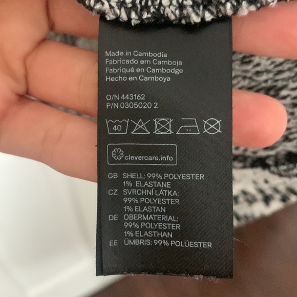 Geometric Cardigan - Picture 3 of 6